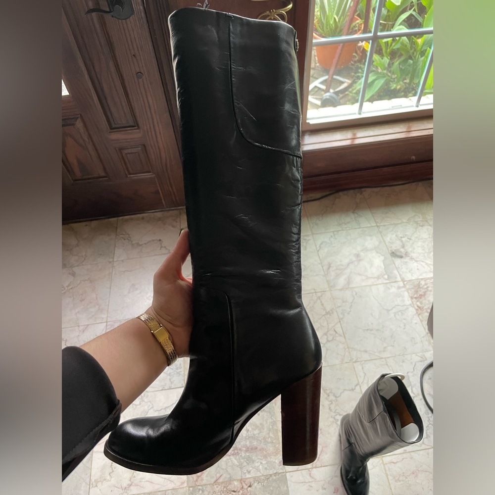 Ivanka Trump leather boots size 7